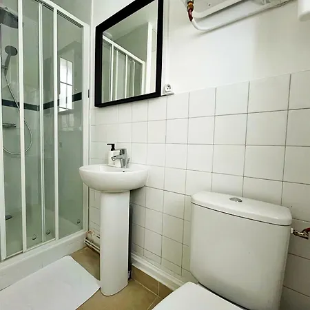 Celeste - Check In H24 - Wifi Saint-Fons